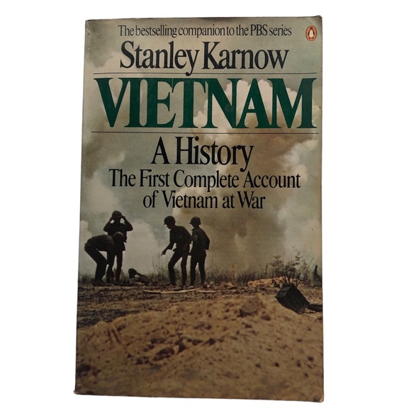 Vietnam: A History Vintage 1984 Paperback Book by Stanley Karnow - Picture 1 of 5